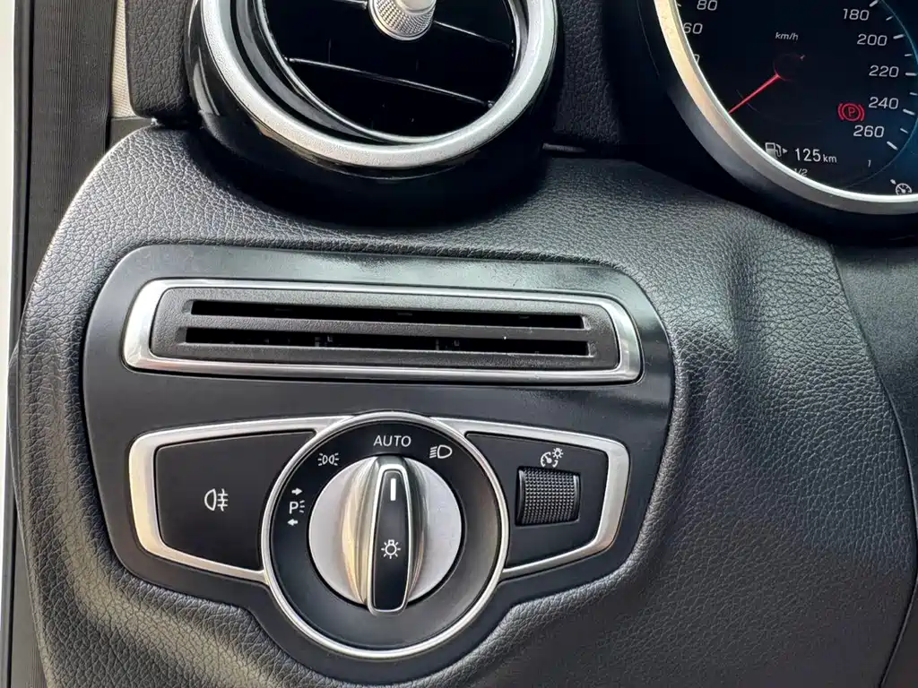 Mercedes-Benz C-Class 2021 — фото 20