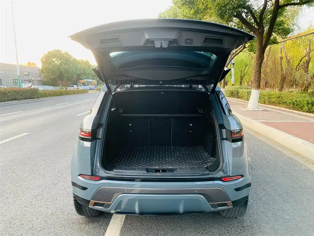 Land Rover Evoque 2021 — фото 10