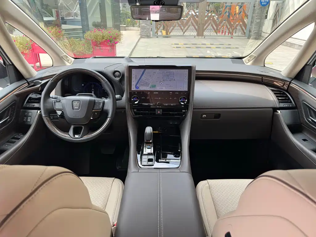Toyota Vellfire 2024 — фото 19