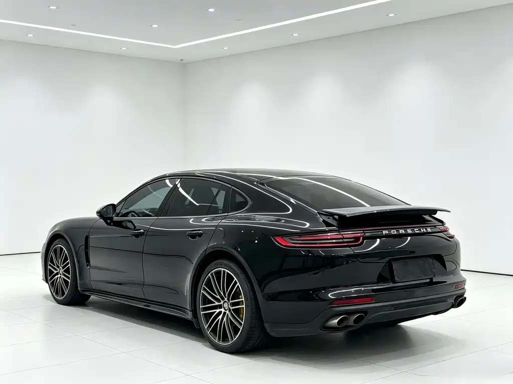 Porsche Panamera 2017 — фото 7