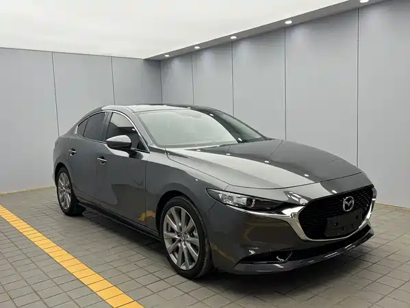 Mazda 3 Axela 2023
