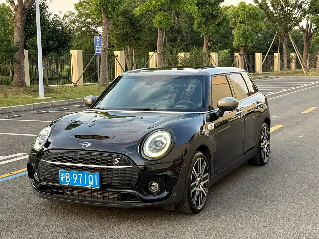 MINI Clubman 2020 — фото 1