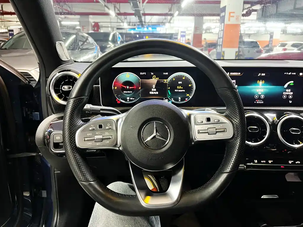 Mercedes-Benz A-Class 2019 — фото 11
