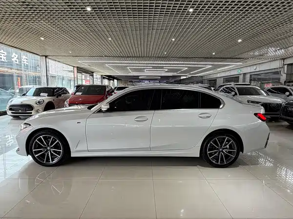 BMW 3 Series 2023