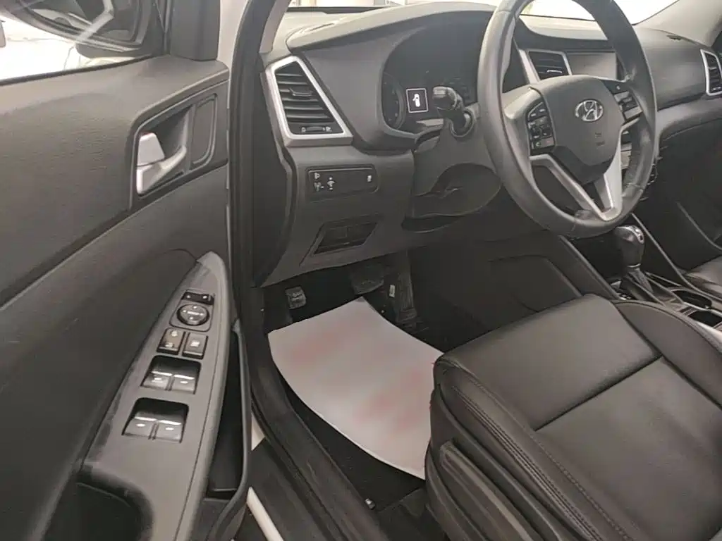 Hyundai Tucson 2016 — фото 15