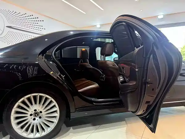 Mercedes-Benz S-Class 2020