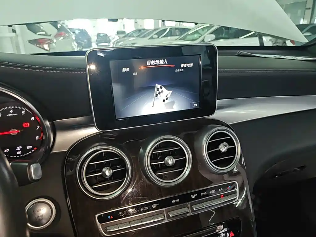 Mercedes-Benz GLC 2019 — фото 13