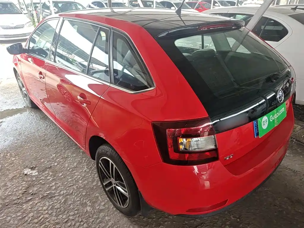 Skoda Rapid Spaceback 2016 — фото 5