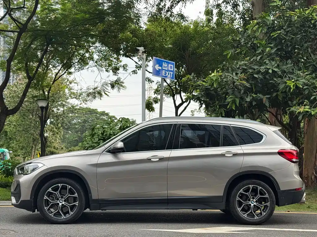 BMW X1 2022 — фото 4