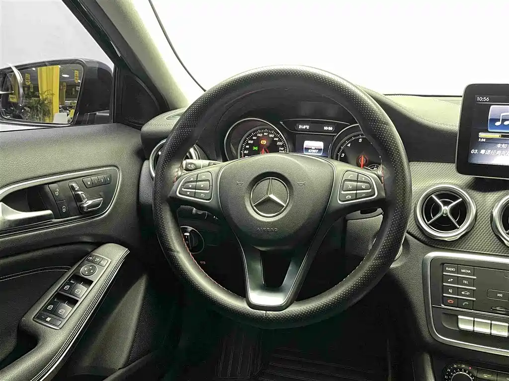 Mercedes-Benz GLA 2018 — фото 8
