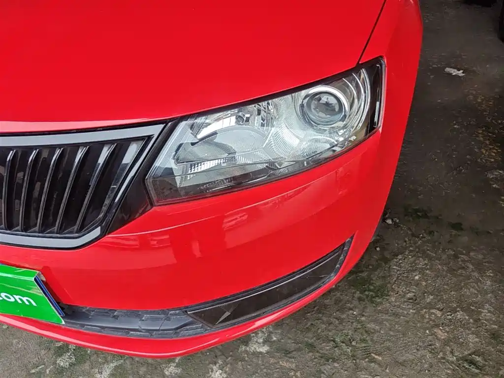 Skoda Rapid Spaceback 2016 — фото 24