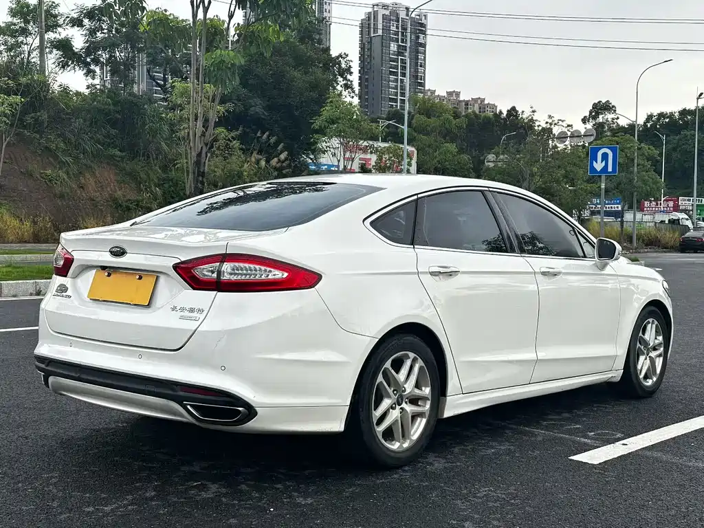 Ford Mondeo 2016 — фото 9