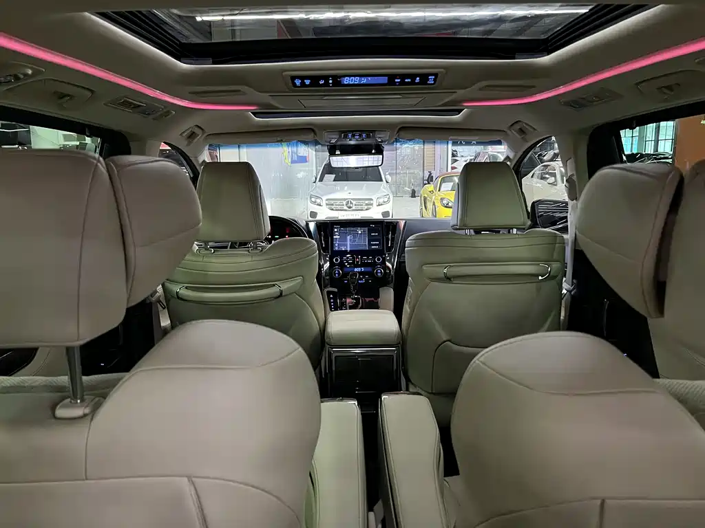 Toyota Alphard 2020 — фото 5