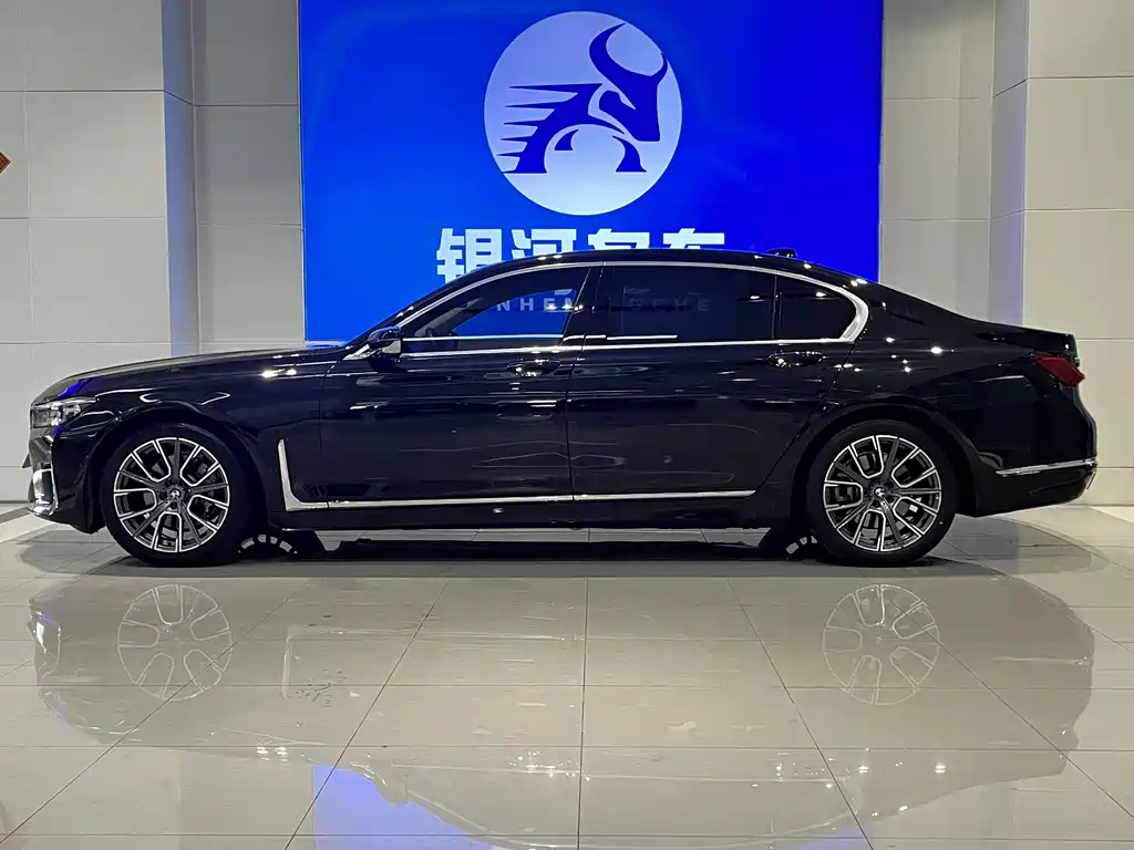 BMW 7 Series 2021 — фото 12