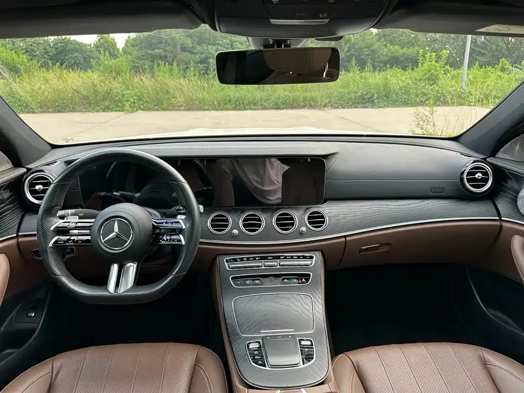 Mercedes-Benz E-Class 2021 — фото 10