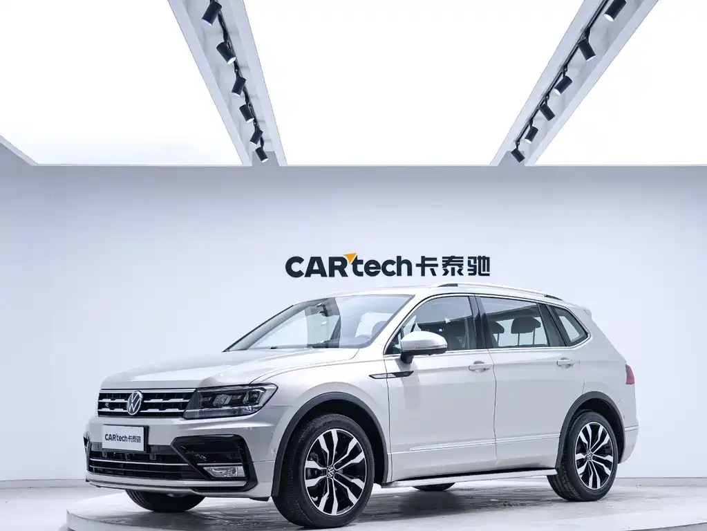 Volkswagen Tiguan L 2020 — фото 1