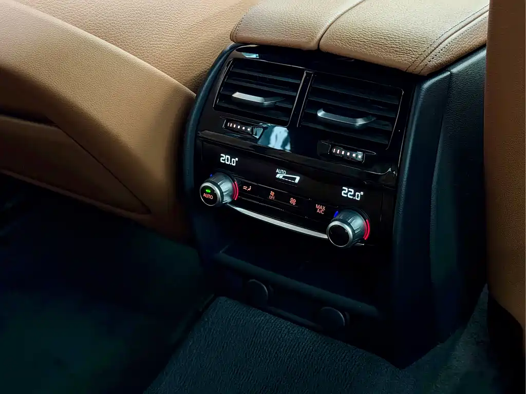 BMW 6 Series GT 2018 — фото 25