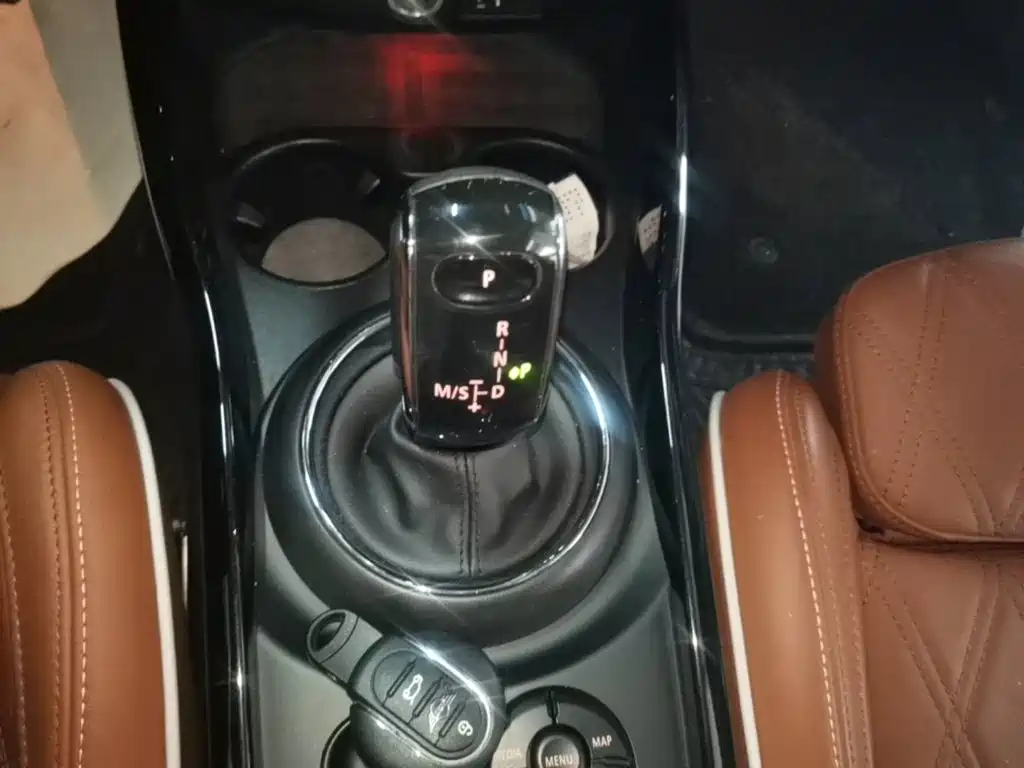 MINI Clubman 2021 — фото 14