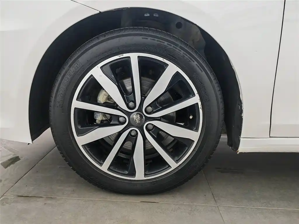 Roewe i6 Classic 2019 — фото 17