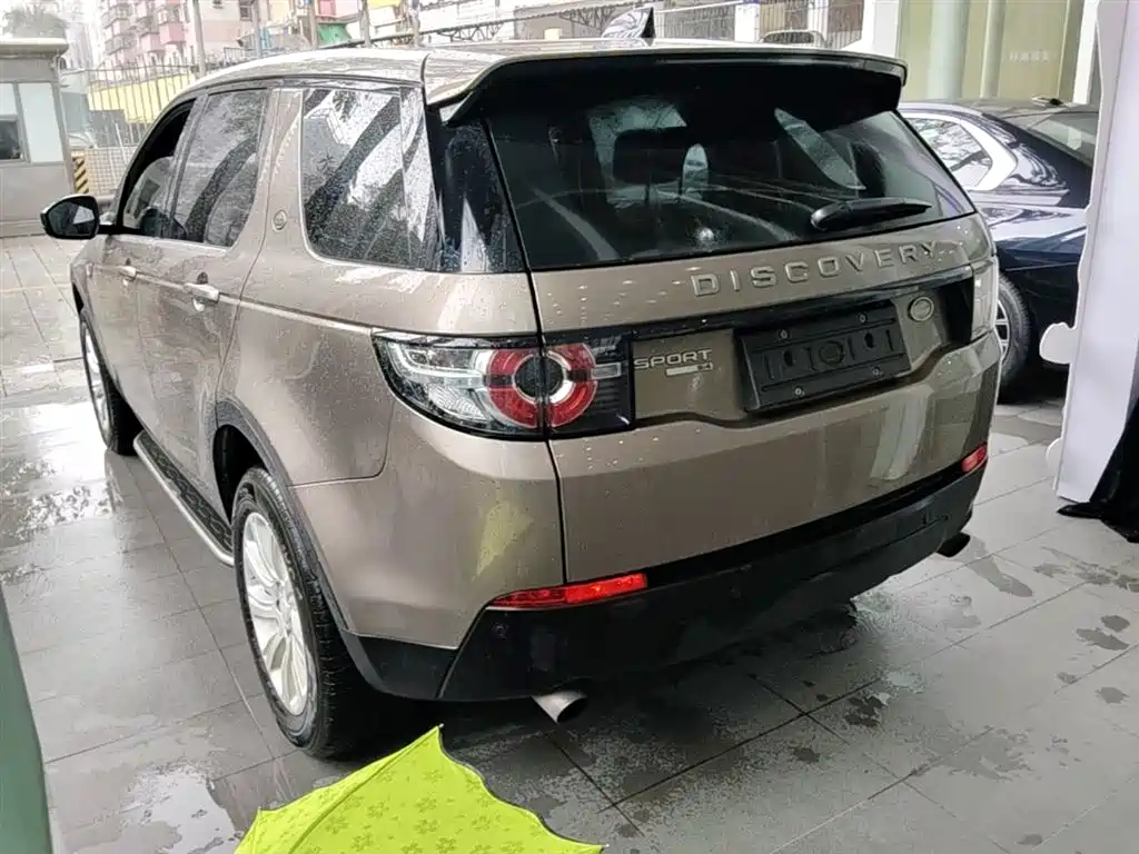 Land Rover Discovery Sport 2017 — фото 9