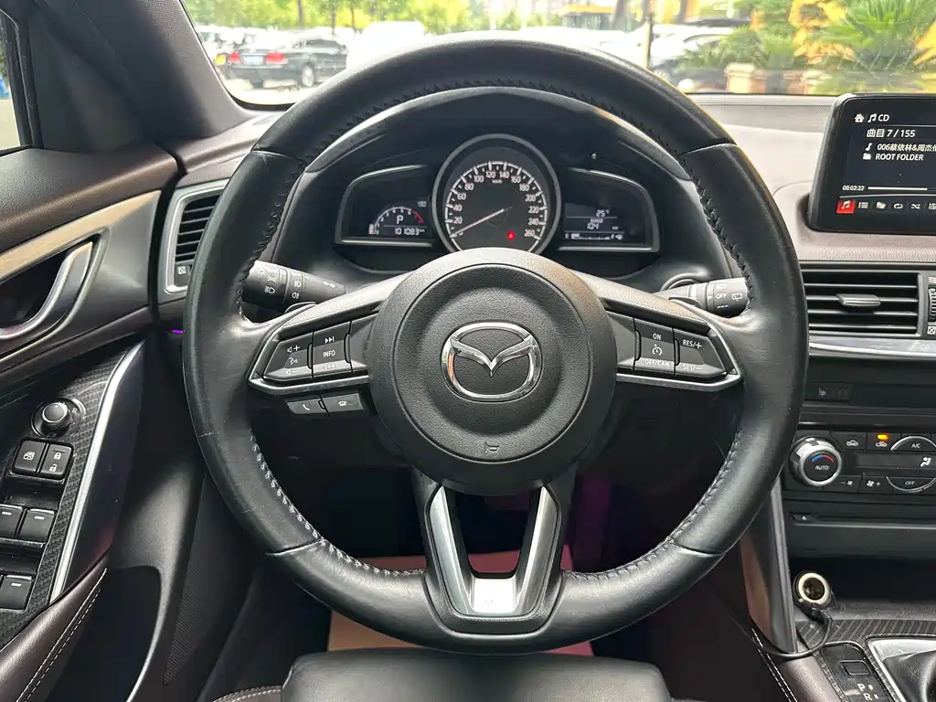 Mazda CX-4 2018 — фото 14