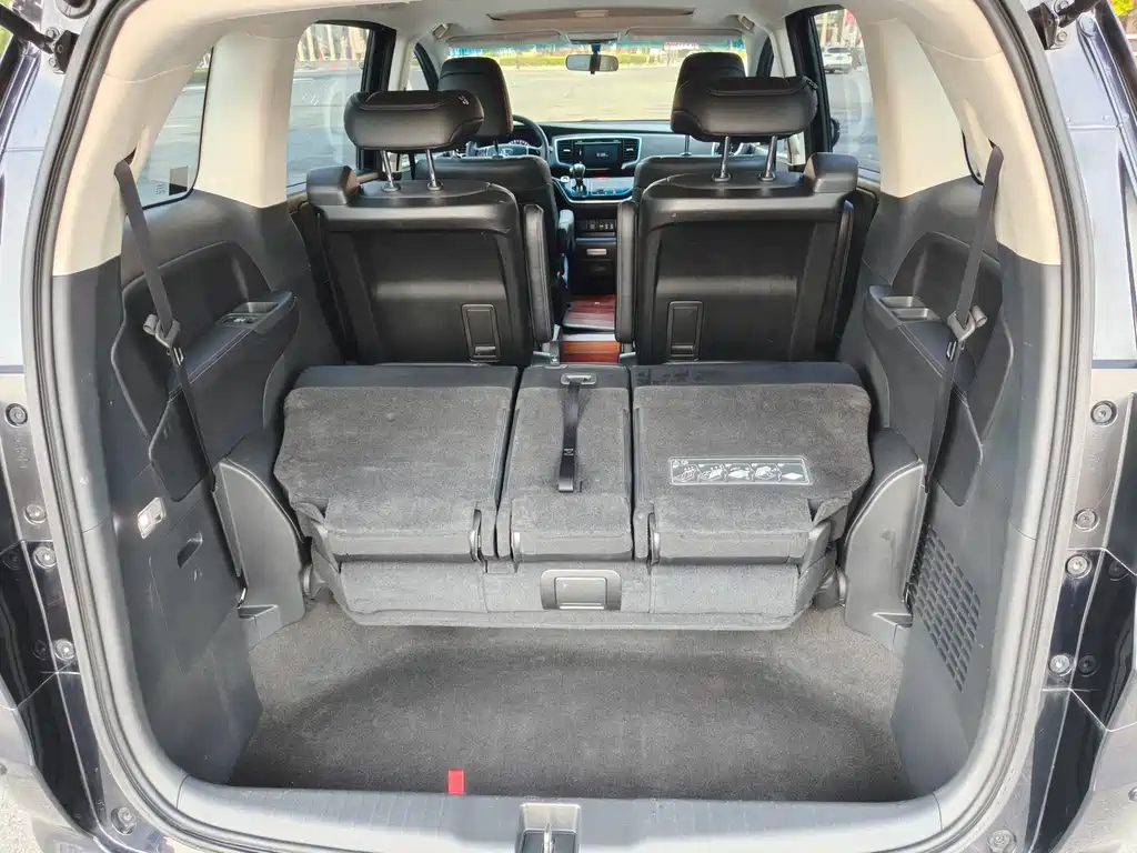 Honda Odyssey 2018 — фото 15