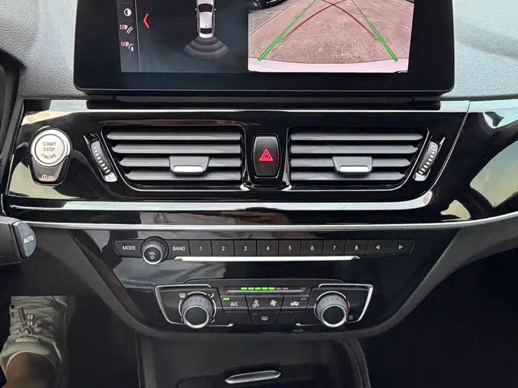BMW 1 Series 2022 — фото 14