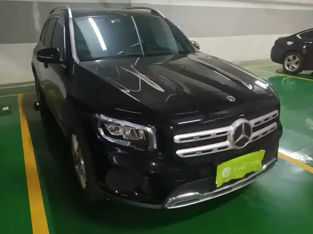 Mercedes-Benz GLB 2023