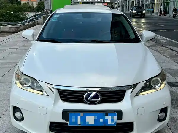 Lexus CT 2013