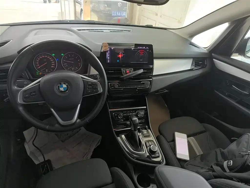 BMW 2 Series Active Tourer 2016 — фото 13