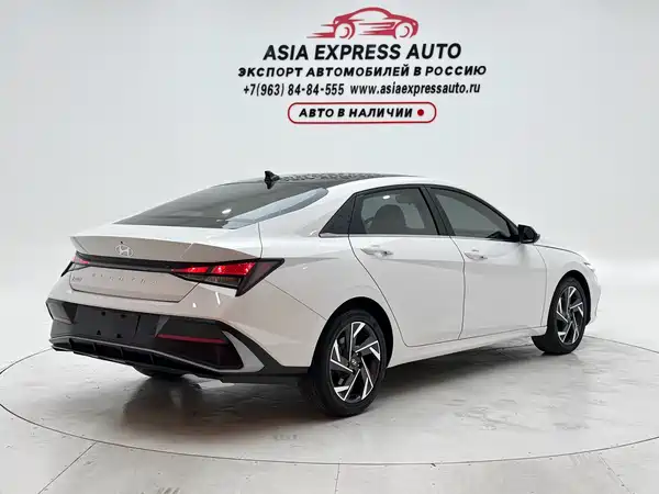 Hyundai Elantra 2024