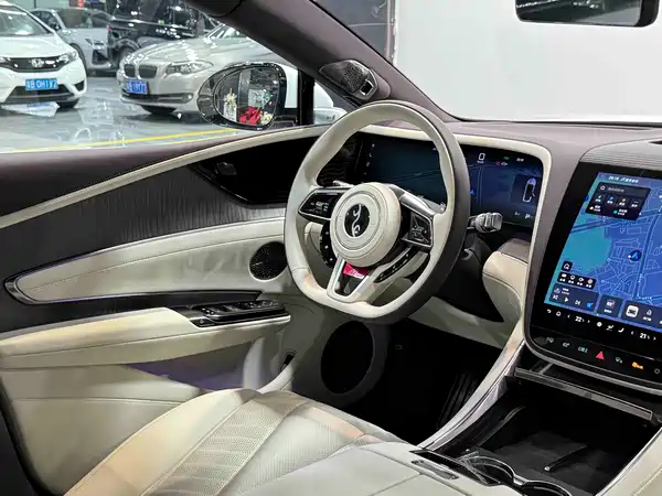 Yangwang U7 2025