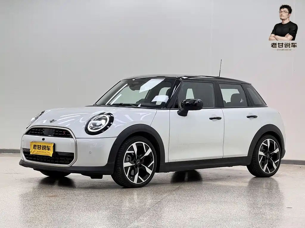 MINI MINI 2024
