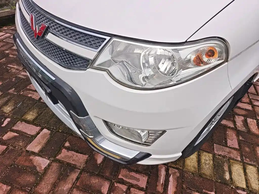 Wuling Hongguang 2016 — фото 18