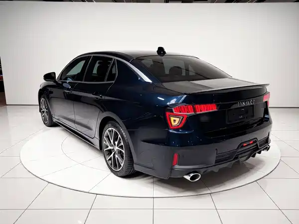 Lynk & Co 03 2021