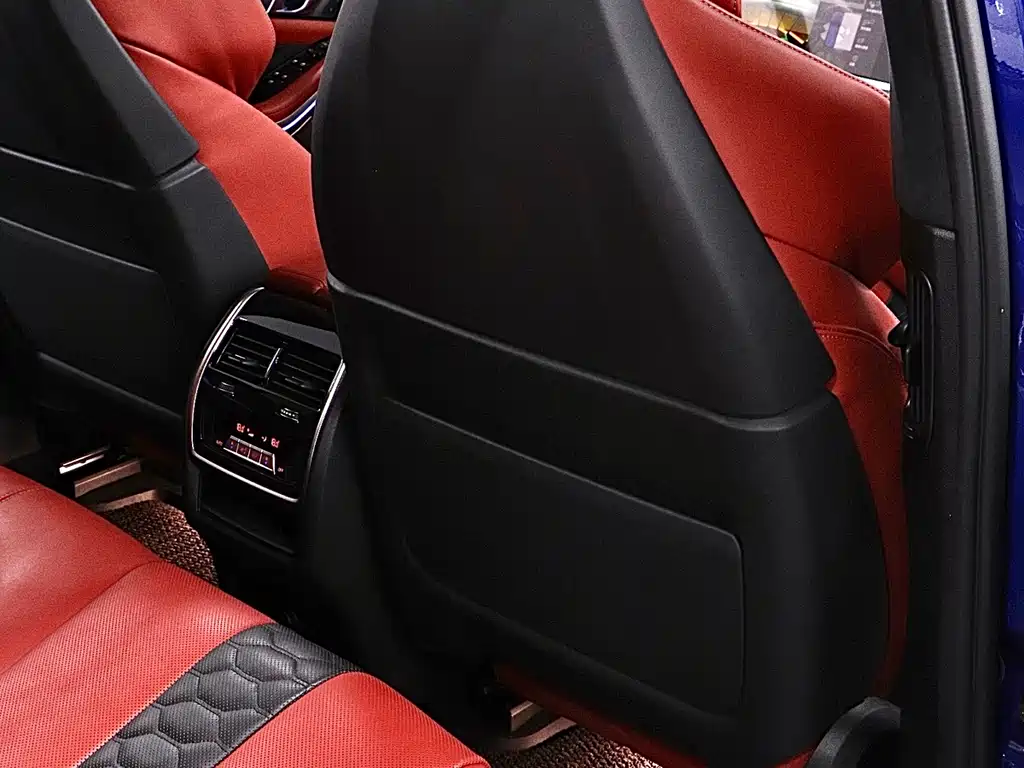 BMW X5 M 2023 — фото 17