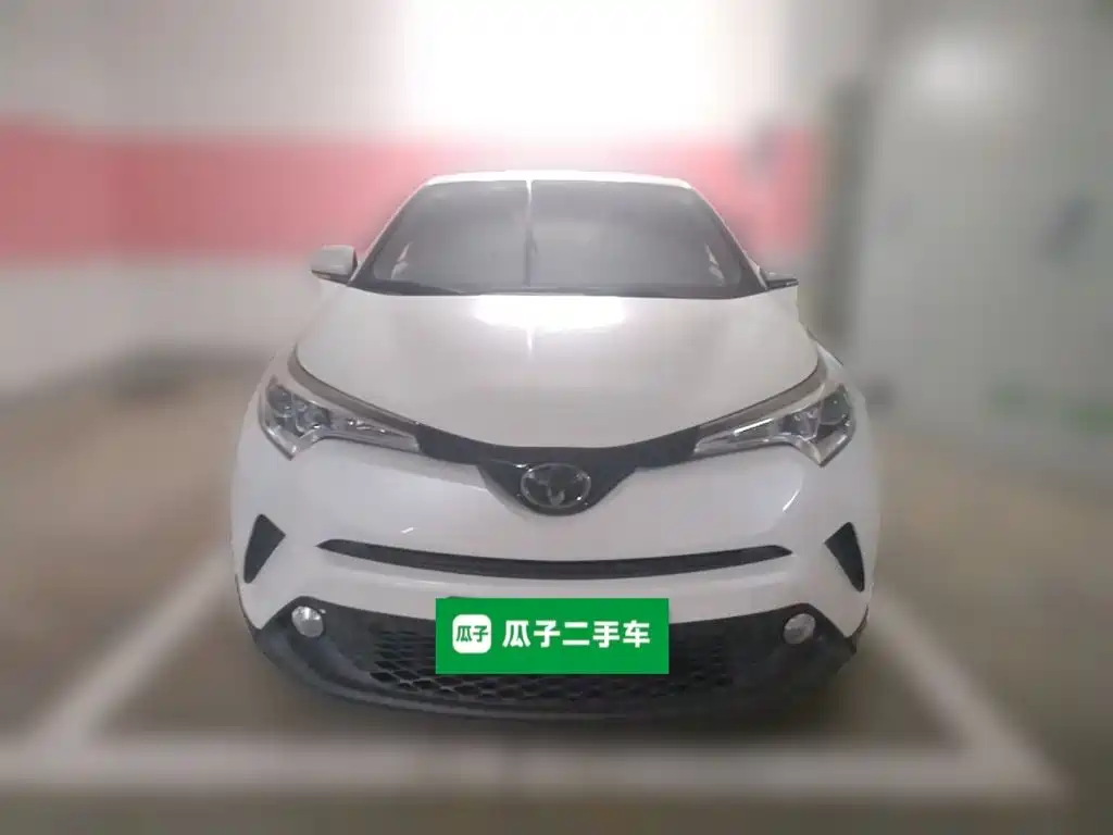 Toyota C-HR 2020 — фото 24