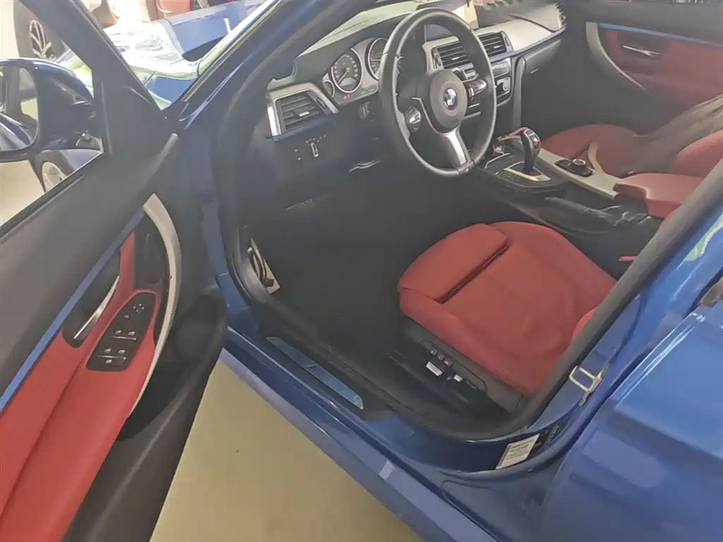 BMW 3 Series 2019 — фото 12