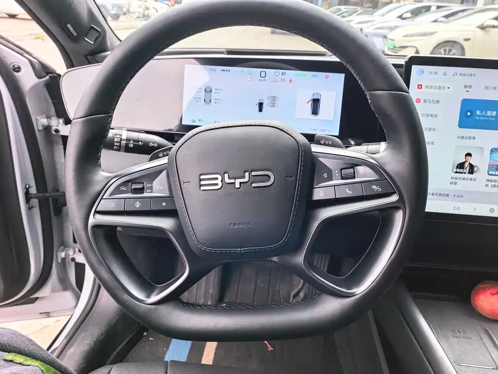 BYD Seal 2025 — фото 10