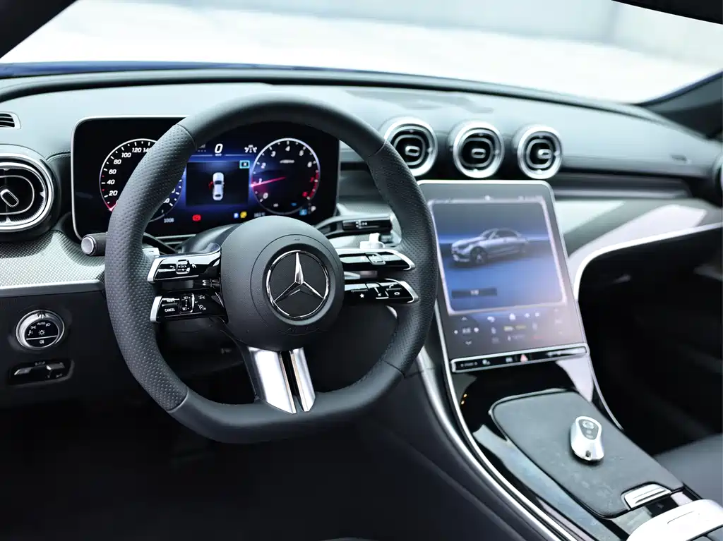 Mercedes-Benz C-Class 2023 — фото 16