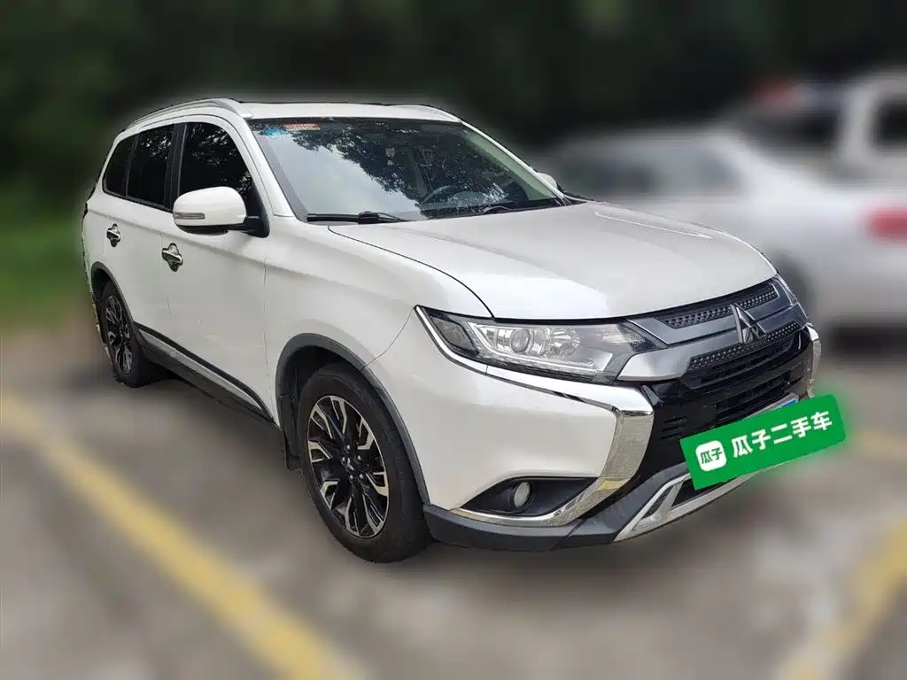Mitsubishi Outlander 2020 — фото 23
