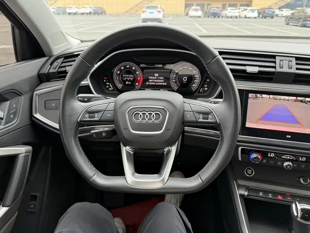 Audi Q3 2022 — фото 22
