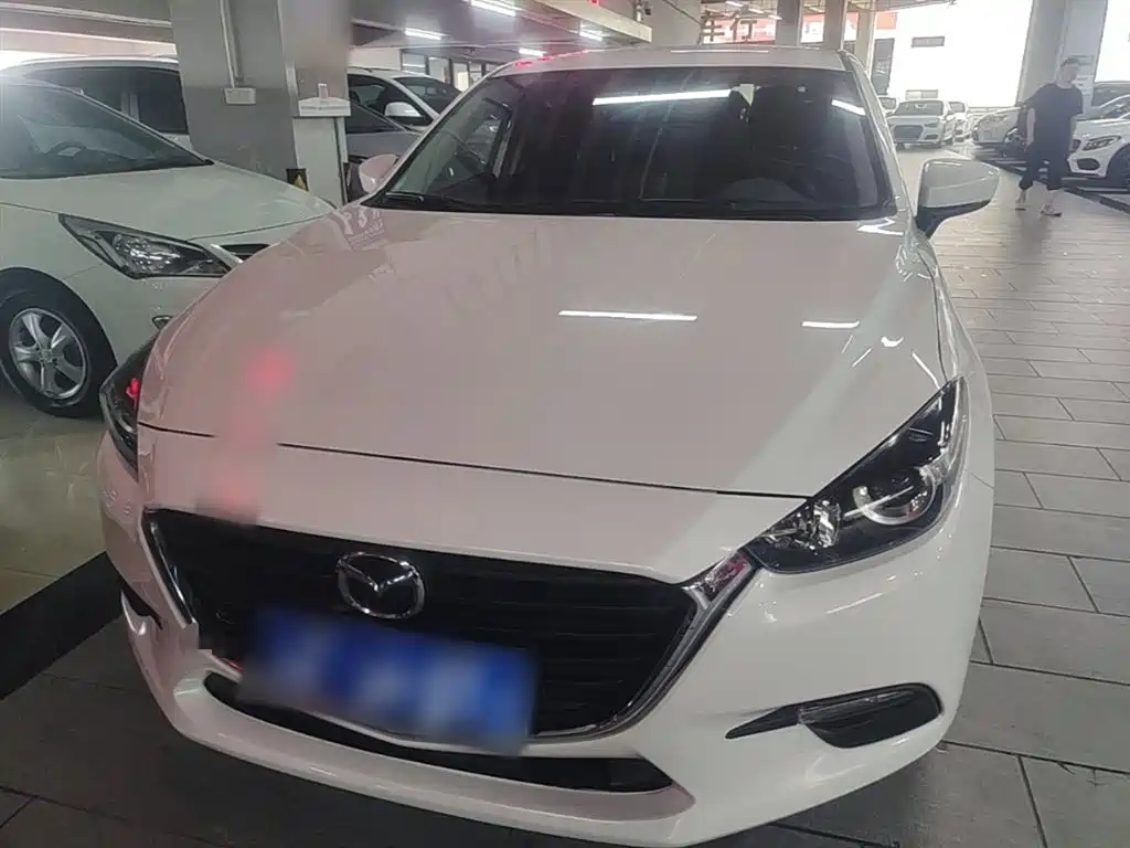 Mazda 3 Axela 2018 — фото 3