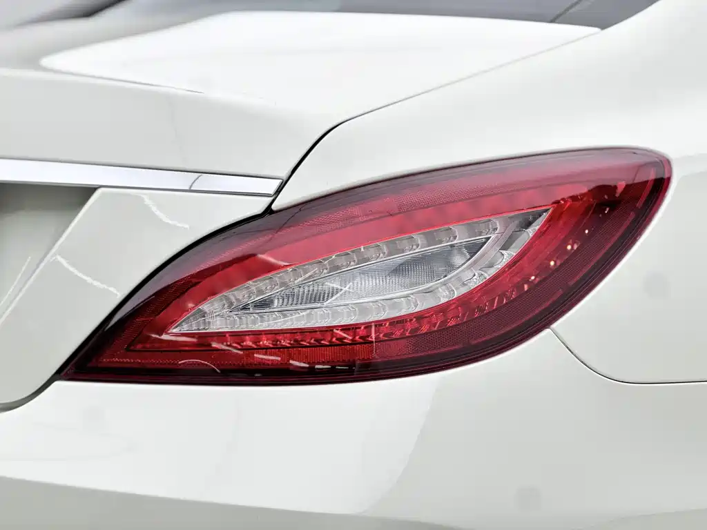 Mercedes-Benz CLS 2016 — фото 15