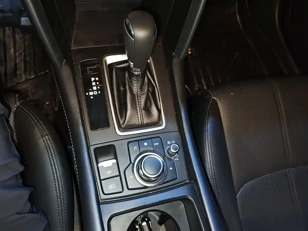 Mazda CX-4 2021 — фото 14