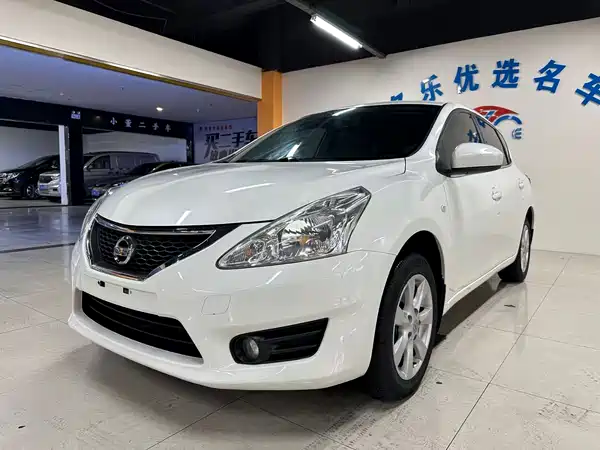 Nissan Tiida 2013