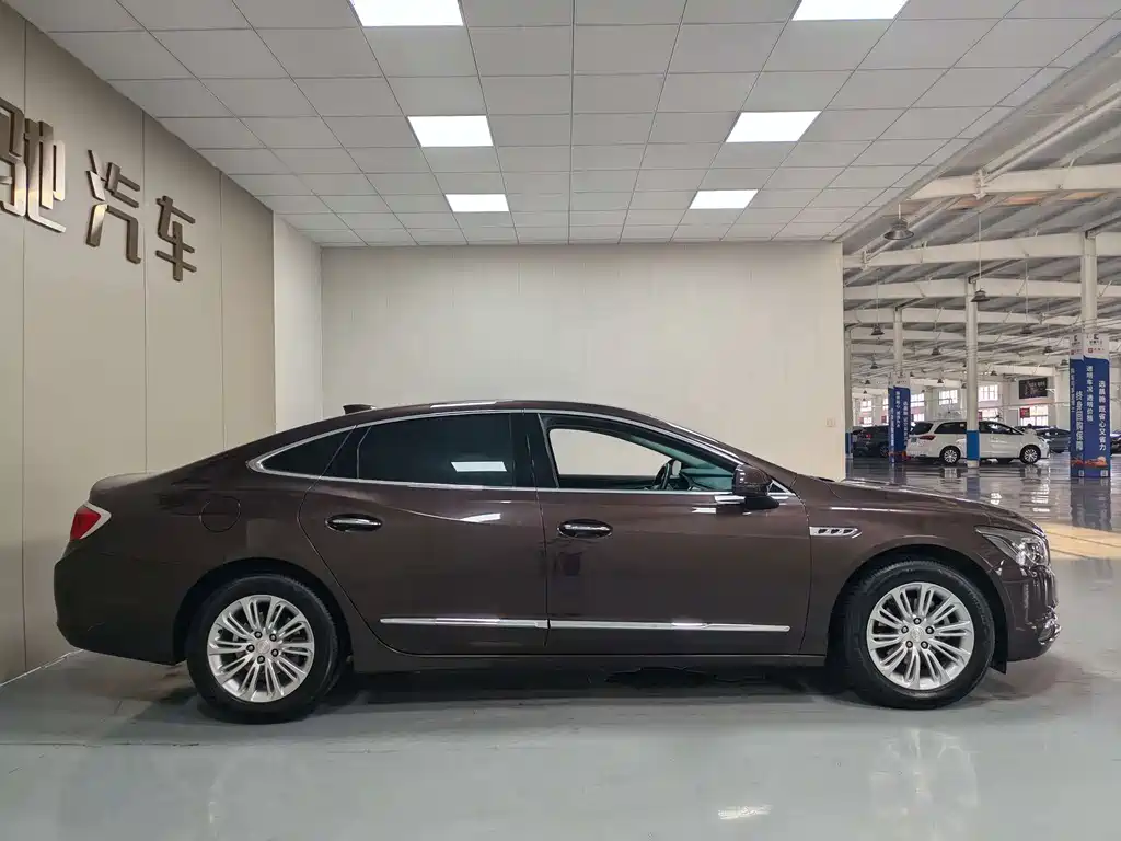 Buick LaCrosse 2018 — фото 8