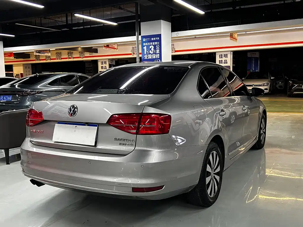 Volkswagen Sagitar 2017 — фото 15