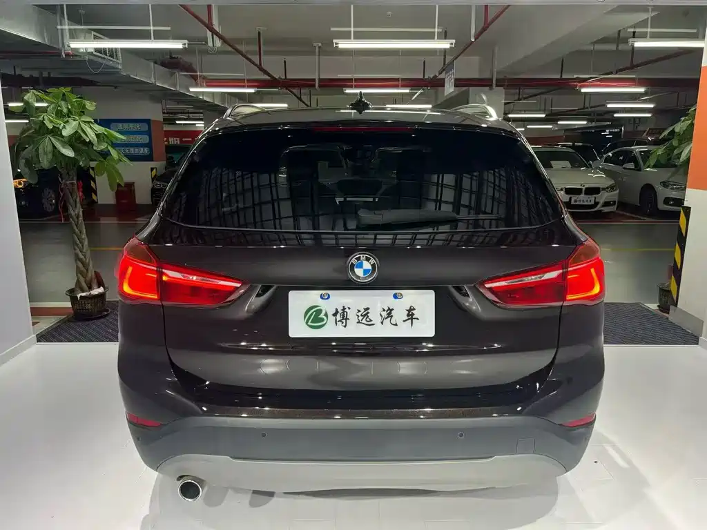 BMW X1 2017 — фото 9