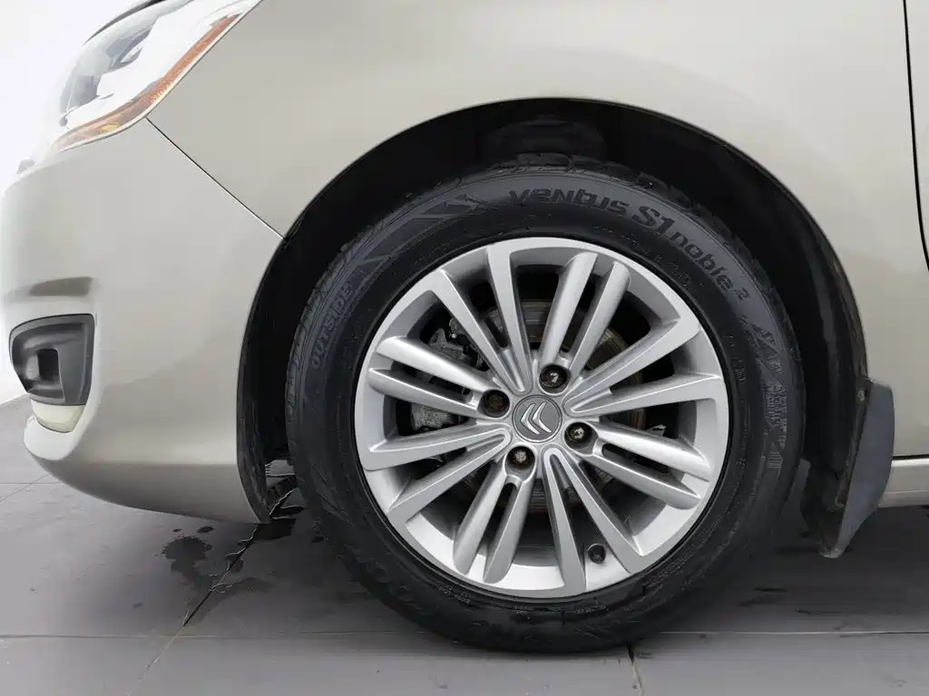 Citroën C4L 2014 — фото 17